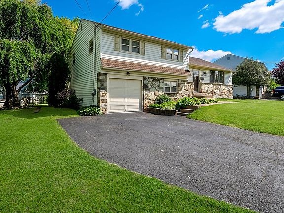 2nd image of 969 Marian Rd