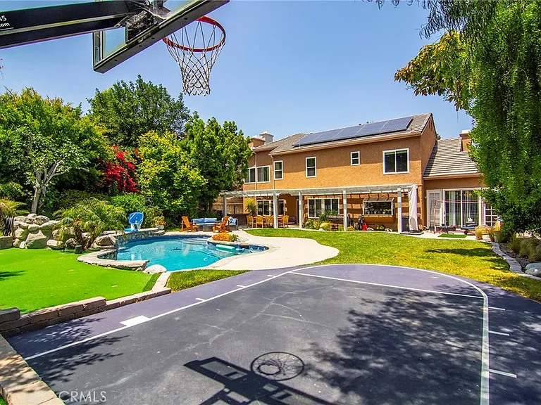 23900 Stagg St — Photo 34