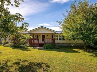 8665 E Lost College Rd, Pekin, IN 47165