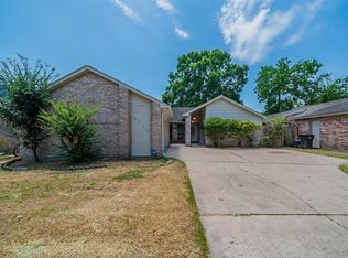 6231 Pecan Wood Dr, Houston, TX 77088