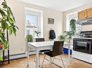 37 Putnam Ave APT 3, Cambridge, MA 02139