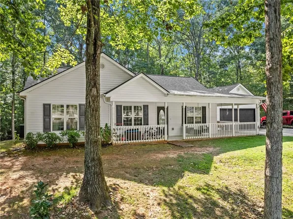 5380 Morgan Manor Dr, Lula, GA 30554