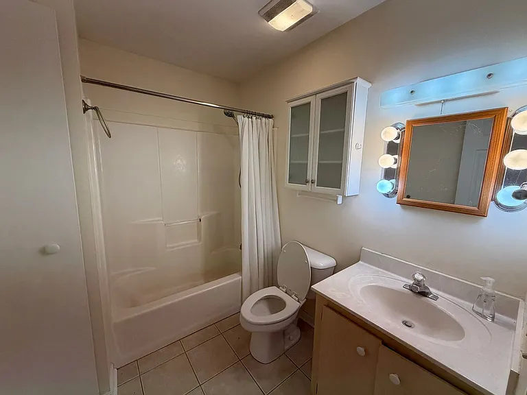 501 Pine St — Photo 16