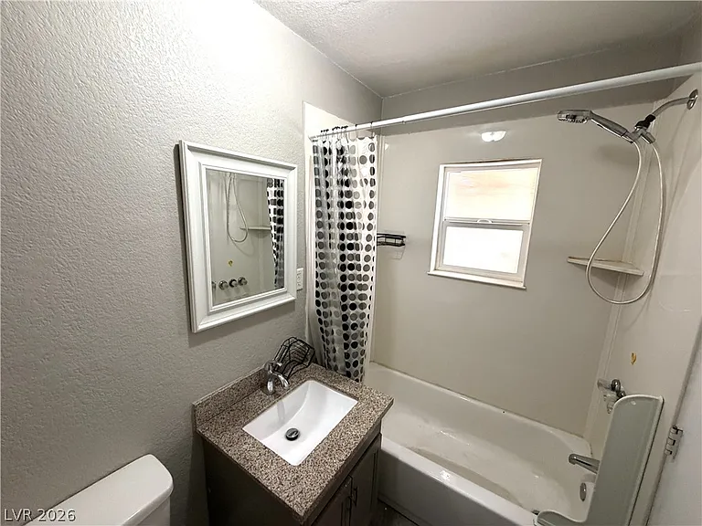 5930 Dodd St #B — Photo 6