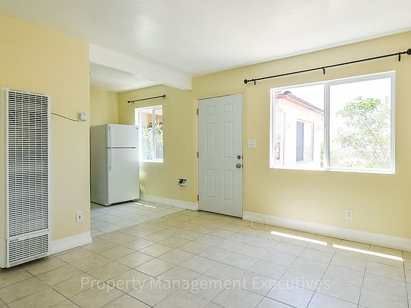 2nd image of 7541 High St