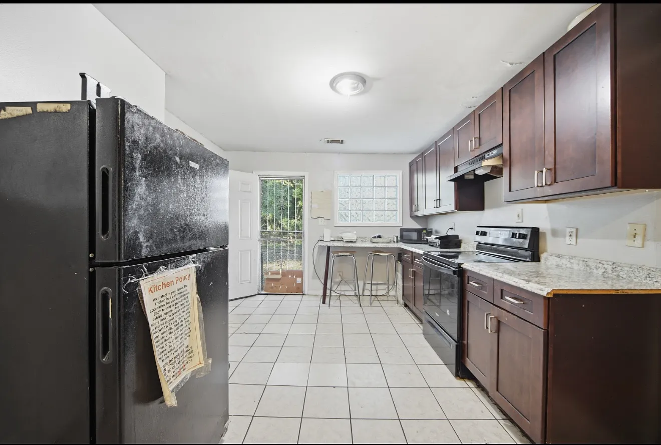 1 bed, 1400 sqft, $670 — Photo 4