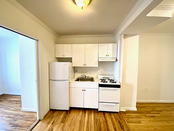 2nd image of 338 Lexington Ave APT 1F