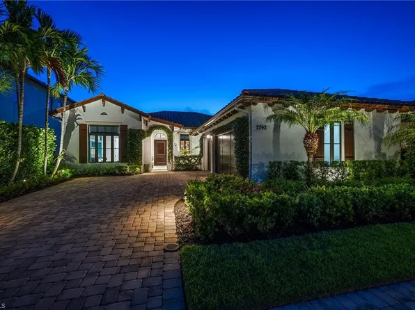 2243 Residence CIR, NAPLES, FL 34105