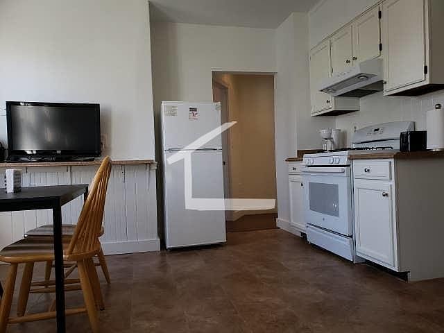 2nd image of 19 Nelson St #20