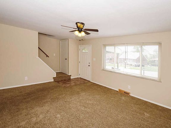 4th image of 9168 Trinidad Dr