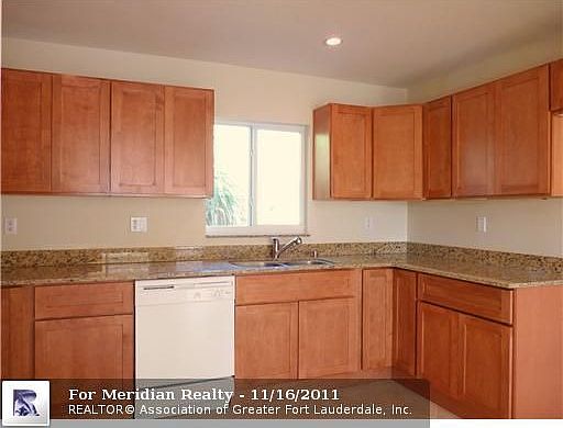 2nd image of 3221 NE 8th Ct