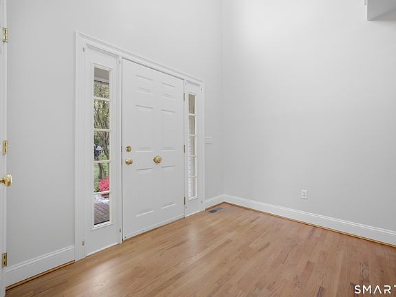 5th image of 7 Chase Farm Road