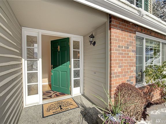 2nd image of 2313 223rd Ct NE