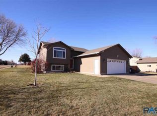 4819 S Plateau Trl, Sioux Falls, SD 57106