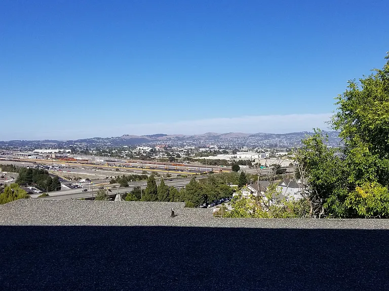 Golden Gate Ave - 420/430 — Photo 1
