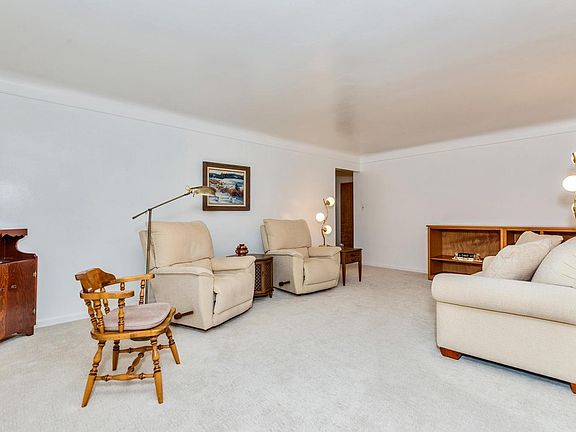 5th image of 1175 N Emerson St APT 205