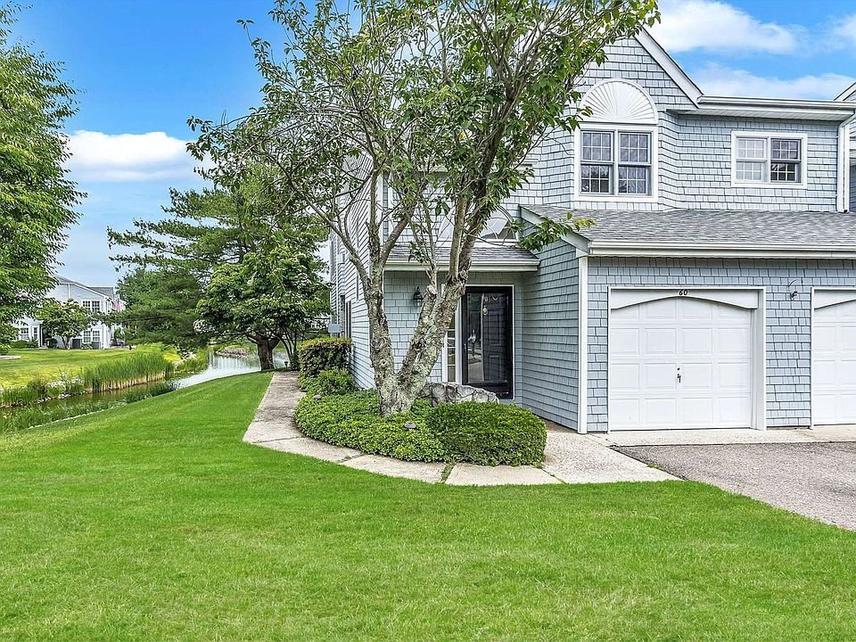 1st image of 60 Lakebridge Dr S #60