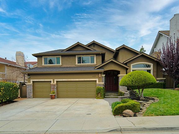 3rd image of 1127 Kendal Ct