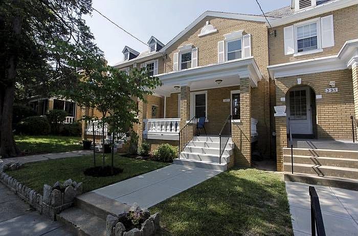 Great curb appeal!
