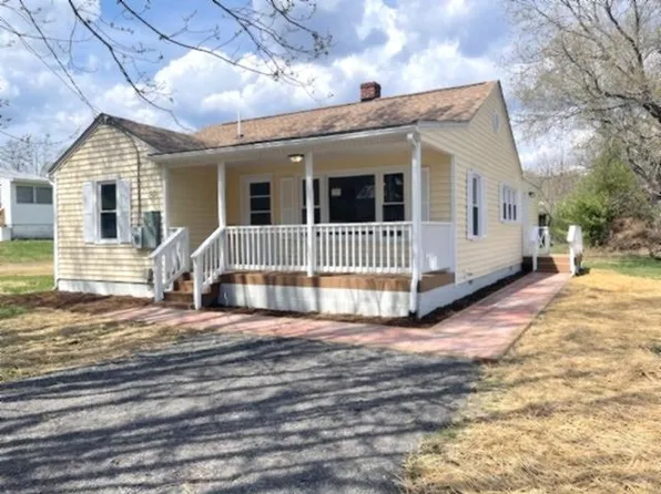336 W Railroad Ave, Craigsville, VA 24430