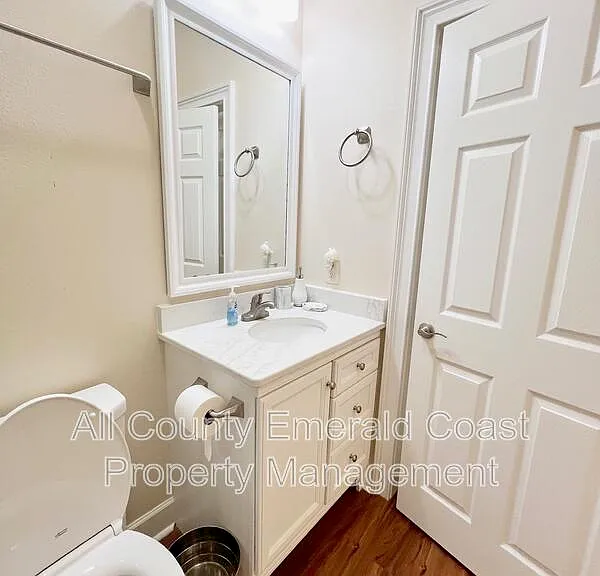420 Oak Harbour Ln #201 — Photo 25