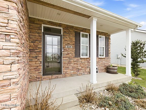 4th image of 223 Saint Regis Dr