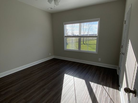 5th image of 1040 Glenkirk Dr