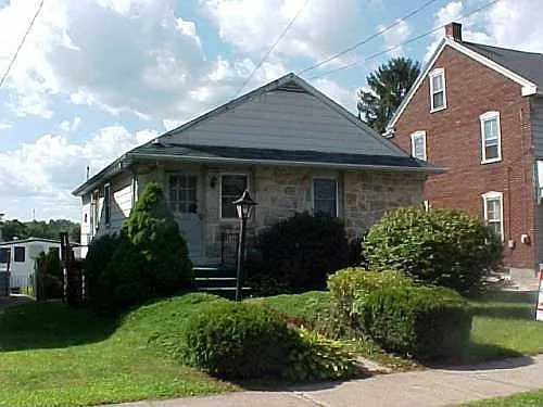 531 Spruce St photo 1
