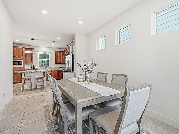4th image of 2933 Stringham Way