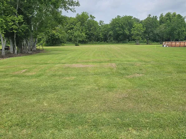 Danos St, Raceland, LA 70394