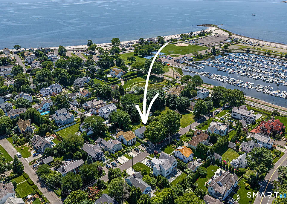12 Roosevelt Rd