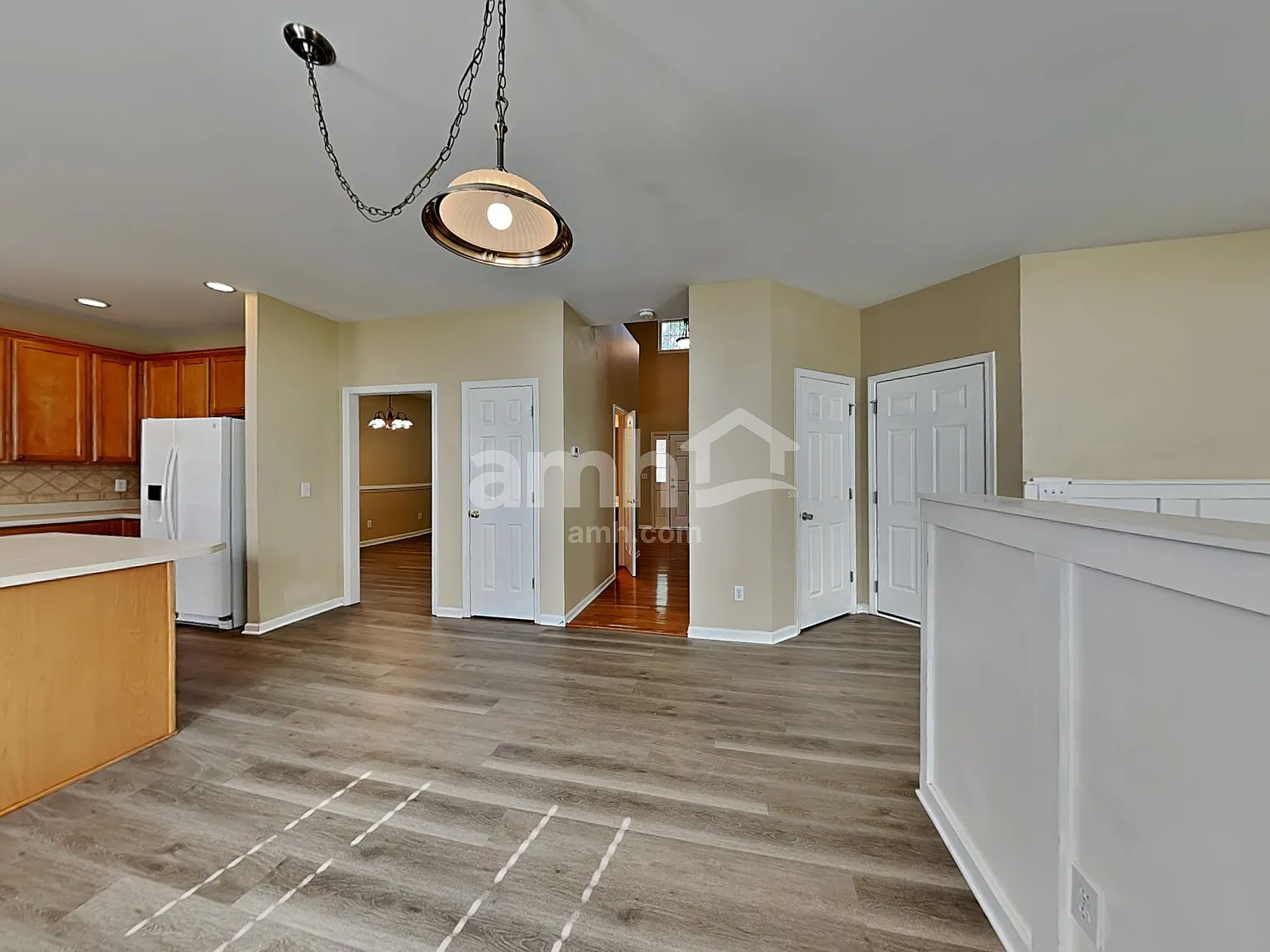 4 bed, 2.5 bath, 2417 sqft, $2,375 — Photo 4
