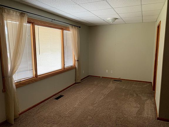 5th image of 408 Beverly Dr