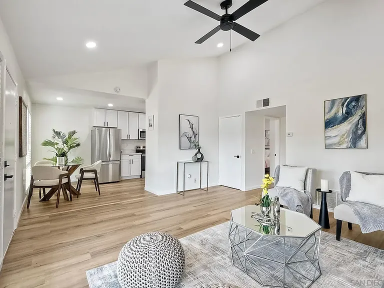 1817 E Grand Ave #72 — Photo 7