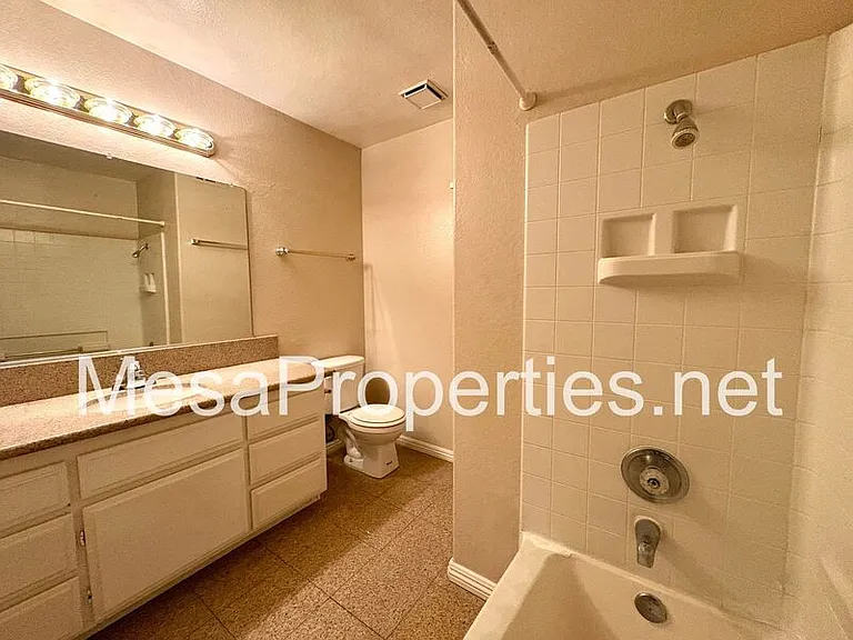 14383 La Crescenta Ave — Photo 15