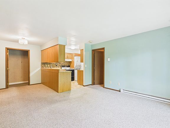 4th image of 1 Altendorf Pl #8