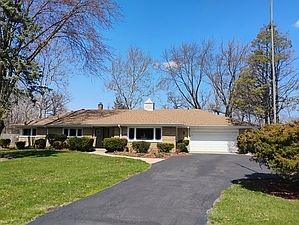 3rd image of 17W120 Woodland Ave