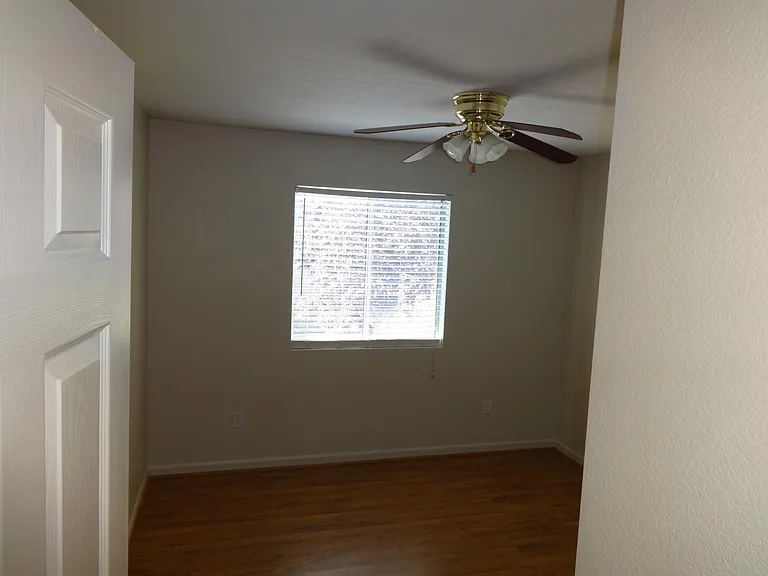 2145 Moore Dr — Photo 6