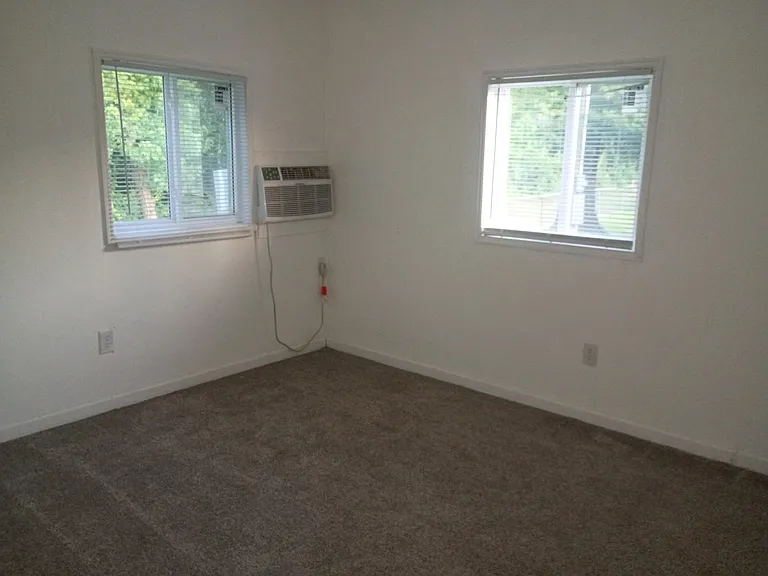 5480 Bluff Rd #10 — Photo 8