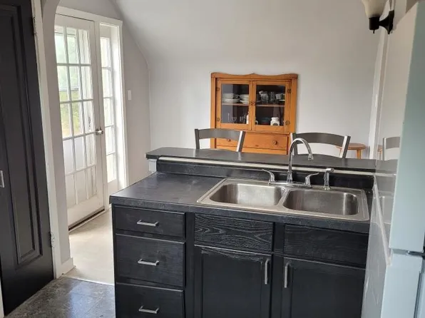 2155 W 9th Ave #B, Gary, IN 46404