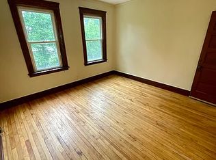 10 Agawam St APT 2, Worcester, MA 01603