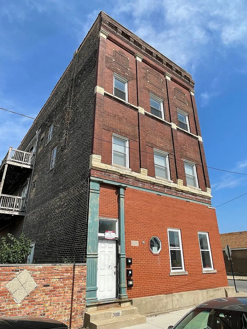 3081 S. Lock — Photo 1