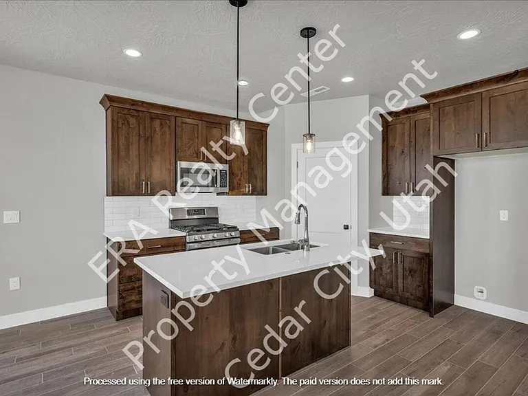 4997 N 75 E — Photo 2