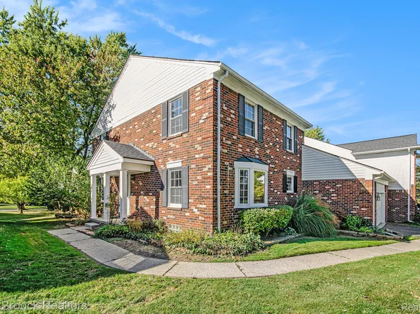 1522 Tannahill Ln, Bloomfield Hills, MI 48304