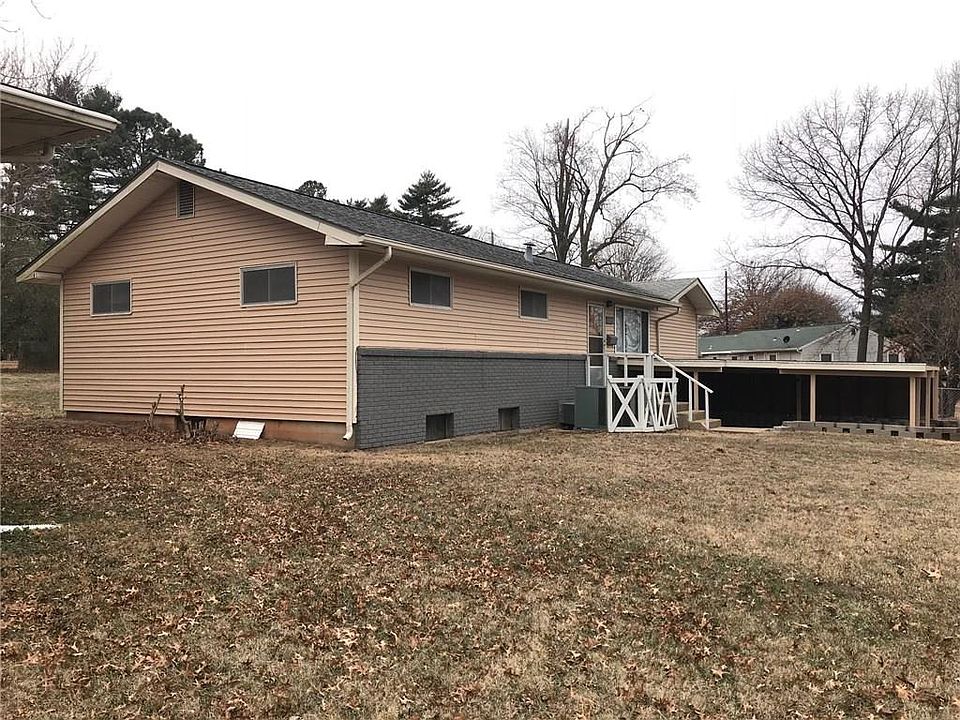 1st image of 1216 W Pine St