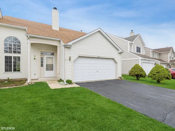 785 Dogwood Ln, Lake In The Hills, IL 60156