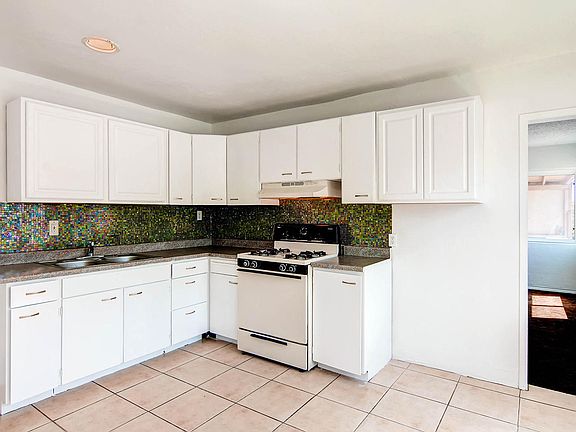 5th image of 421 28th St