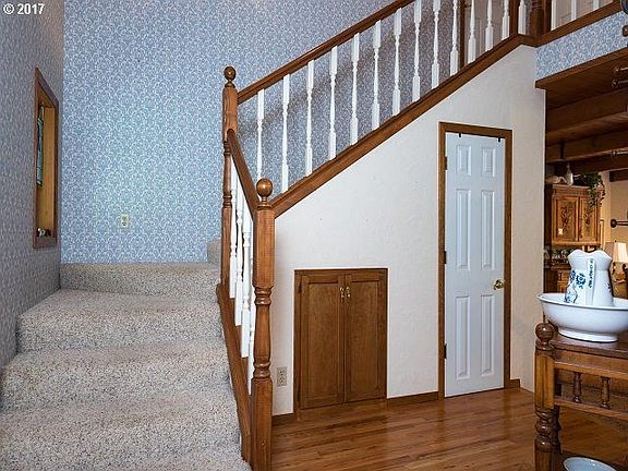 2nd image of 25613 NE 130th Ave