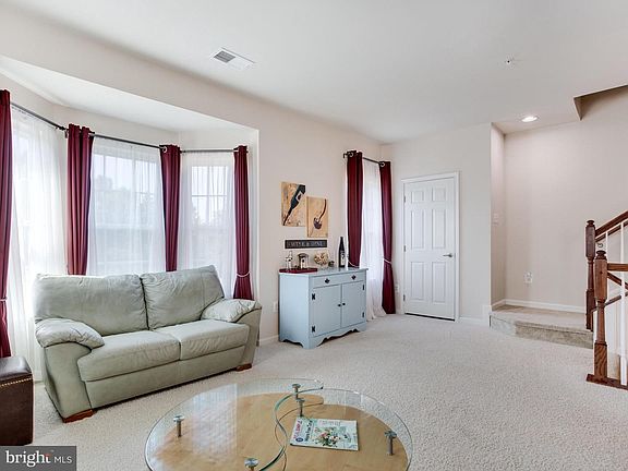 3rd image of 904 Hall Station Dr APT 200