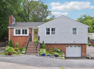 104 Brookside Rd, Lynn, MA 01902